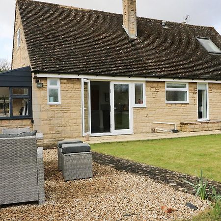Honeystones Villa Witney Exterior foto