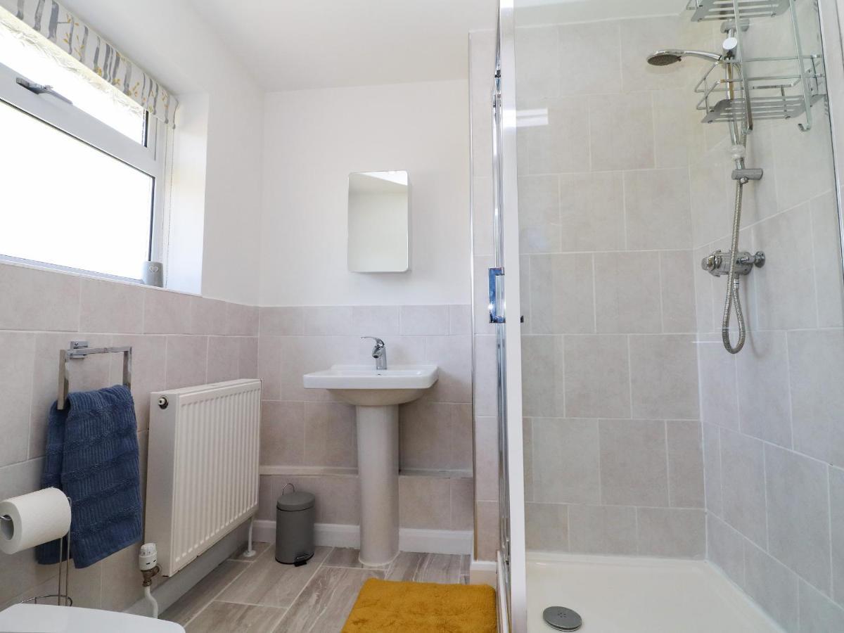 Honeystones Villa Witney Exterior foto