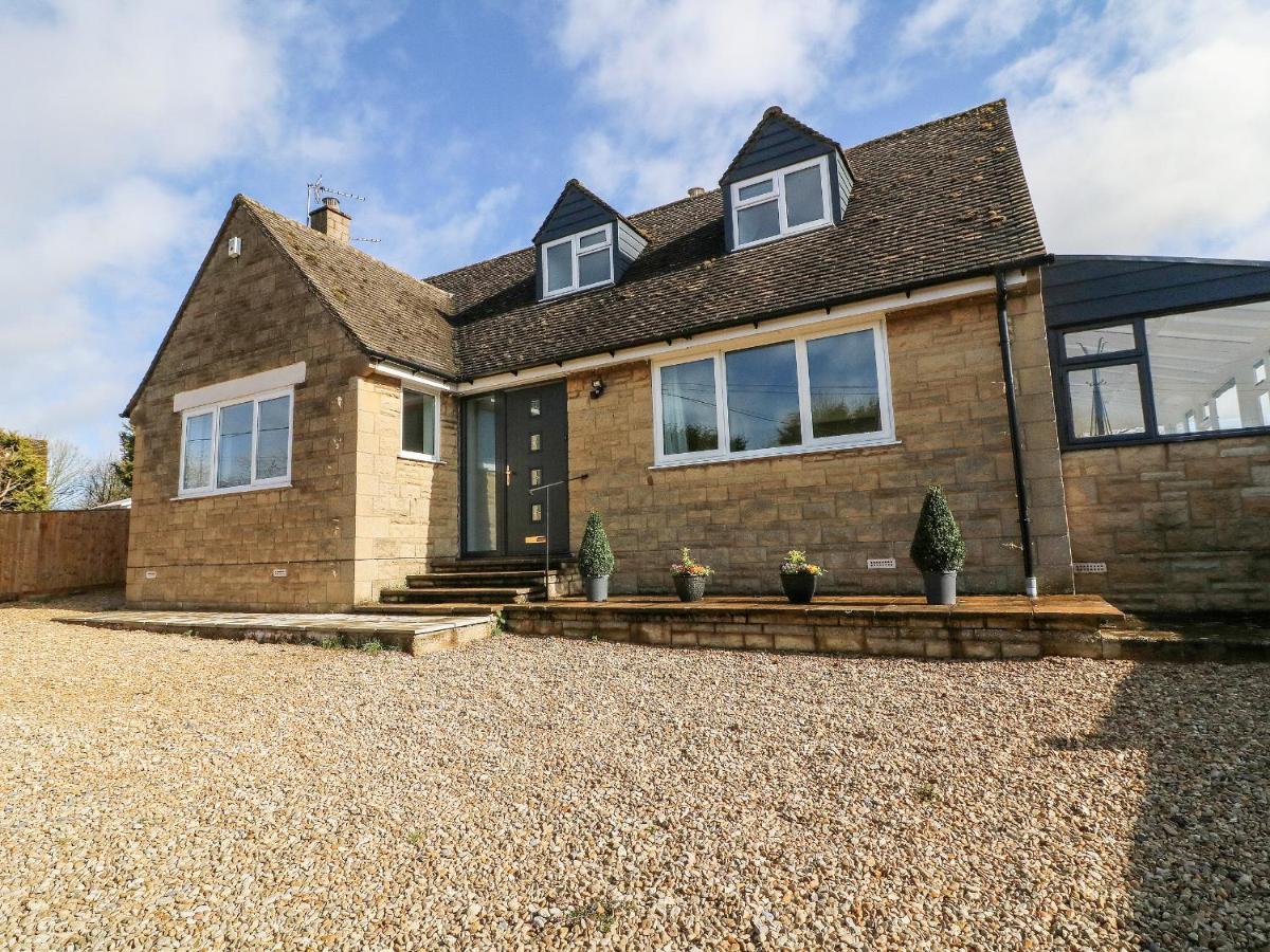 Honeystones Villa Witney Exterior foto